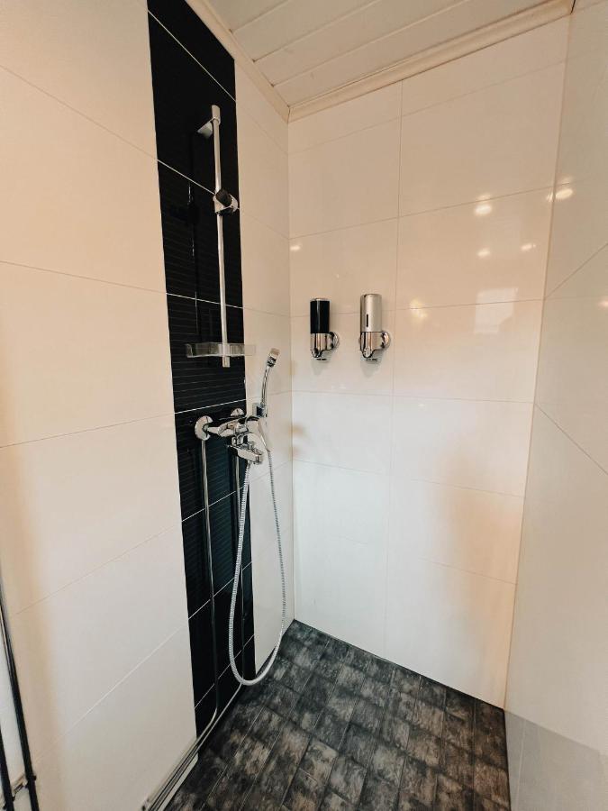 Pieni Lomahuoneisto Ja Ulkoporeallas Apartment